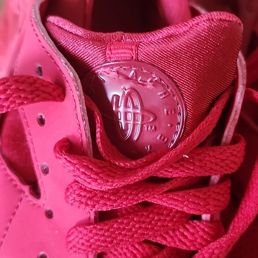 Nike Air Huarache Triple Red GS 4Y Youth Sneakers Women's 5.5 EUC